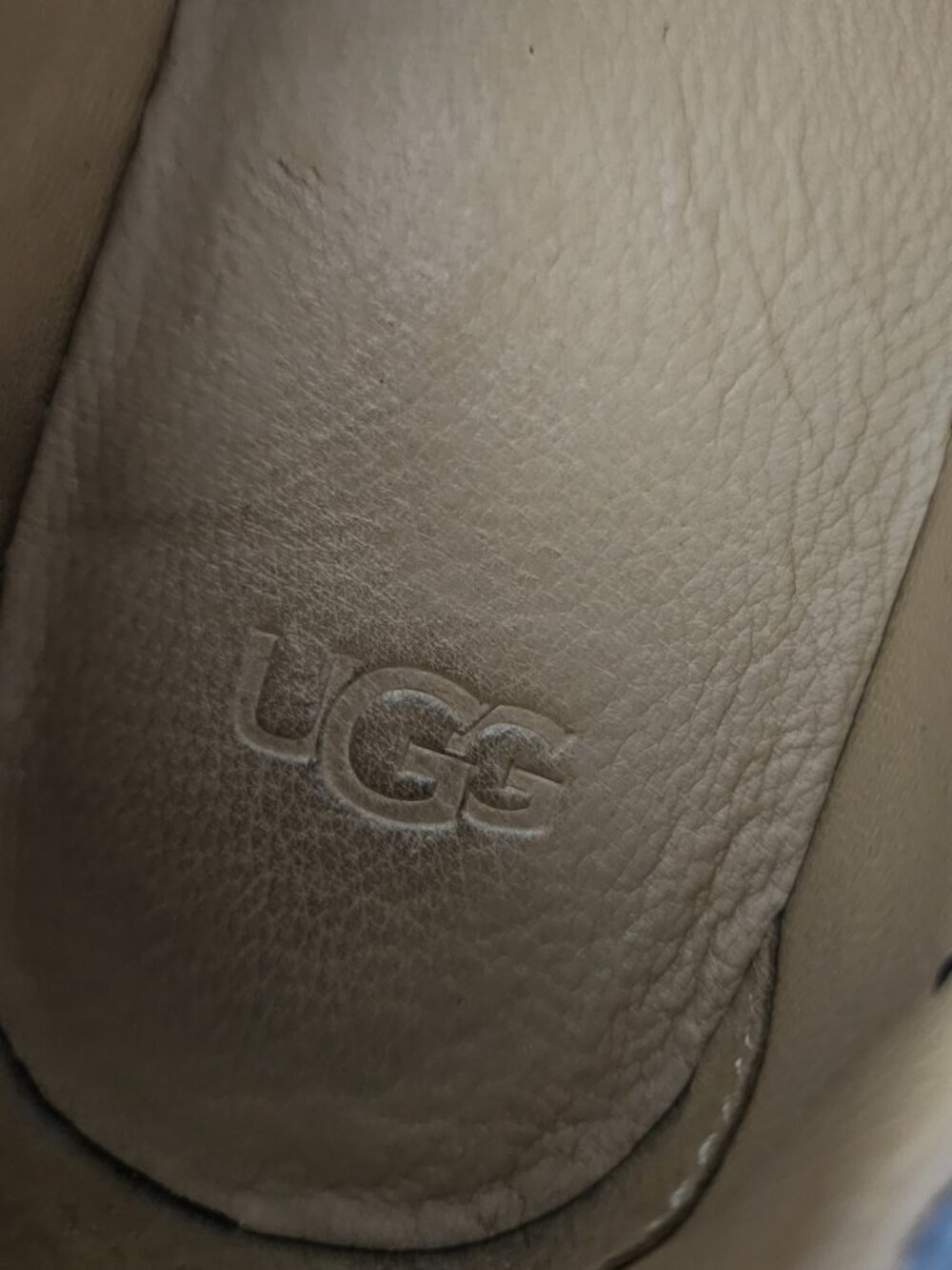 UGG Cas Black Leather Slip On Flat Sneakers Shoes Low Profile Size 7 - Picture 8 of 8